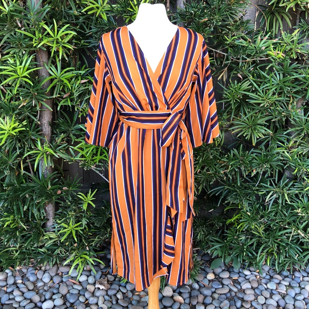 NWOT flutter sleeve true dress
